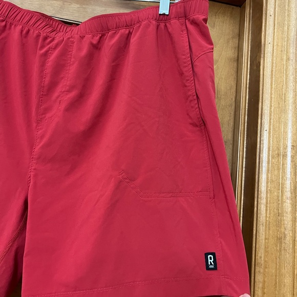 RHONE Essentials 7" Training Shorts Unlined Mens XXL 2XL Red - Picture 2 of 10
